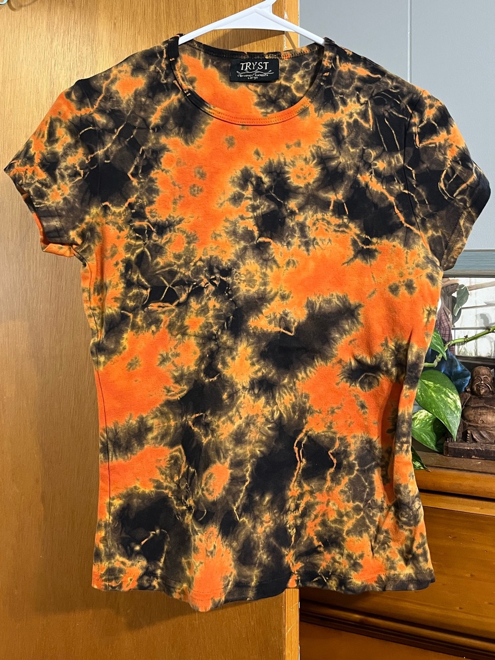 Vintage Tryst Orange Black Tie-dye Fitted Crewneck Women’s Size Large T-shirt